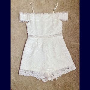 Francesca’s white lace romper excellent condition
